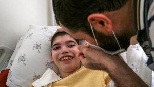 İşitme engelli babanın engelli çocukları için fedekarlığı