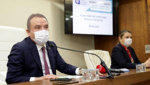 Konyaaltı Plajı'nda sosyal mesafe çalışmaları sürecek