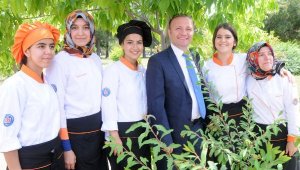 Öğrencilerin kariyerine profesyonel destek