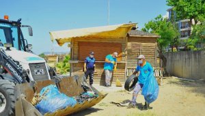 Sahil büfeleri ve çevresi temizlendi