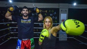 Şampiyon kick boksçu Bahram Rajabzadeh'i Glory'ye Türk eşi Nehir hazırlıyor