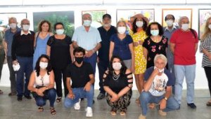 Sergide maskeli buluşma