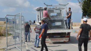 Serik'te karantina sona erdi, kızının mezarını ziyaret etti