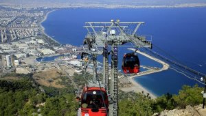 Tünektepe'de zirve, Sarısu'da deniz keyfi başlıyor