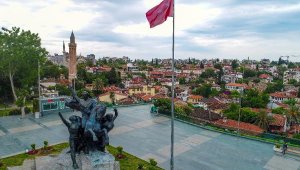 Ulusal Yükseliş Anıtı bakımda