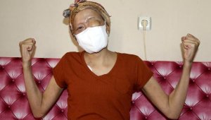 Yağmur, Almanya'da bulunan iliğin nakli için enfeksiyonun geçmesini bekliyor