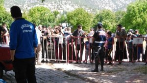 Ziyarete gelen çiftte koronavirüs tespit edildi, Abdal Musa Türbesi ziyarete kapatıldı