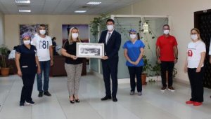 ANTGİAD, sağlık çalışanlarının çocuklarına hediye gönderdi