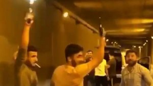 Asker eğlenceleri koronavirüs dinlemiyor