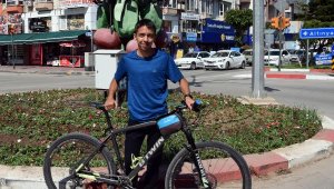 Bisikletliye 'kask' ve 'kırmızı ışık' cezası iptal edildi