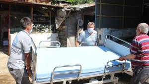 Büyükşehir'den Finike'de 3 kişiye hasta yatağı