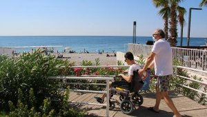 Engelsiz plaj sezonu açtı