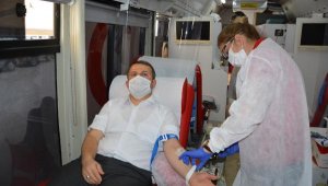 Kaymakam Çimşit'ten kan bağışı