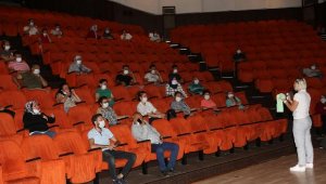 Üniversite temizlik personeline hijyen eğitimi