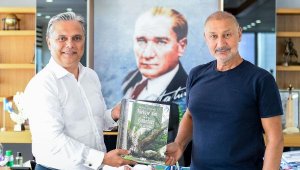 Yazar Aydemir, Başkan Uysal'ı ziyaret etti