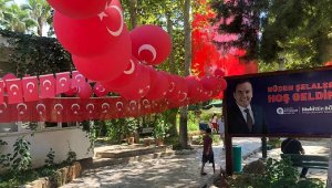 30 Ağustos coşkusu Düden Şelalesi'ne taşındı