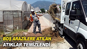 Boş arazilere atılan atıklar temizlendi