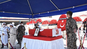 Dualarla uğurlardı