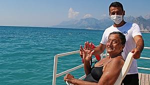 Engelli bireylerin plaj keyfi