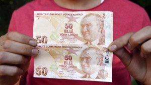Hatalı basım 50 TL'ye bin katı fiyat biçti