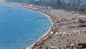 Nem bunalttı sahil doldu