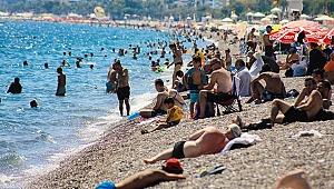 Sahilde koronavirüs tedbirleri unutuldu