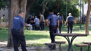 Telefonda tartışıp, parkta kavga ettiler