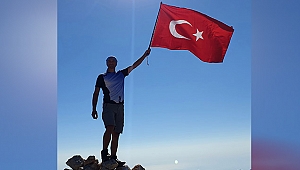 Tunç Dağı zirvesinde bayrak açtılar