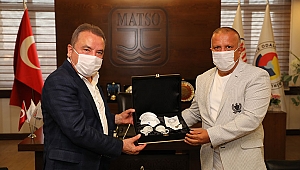 Turizmcilerle buluştu