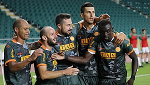 Alanyaspor'da  16 gitti, 7 geldi