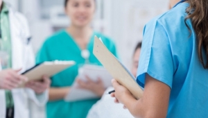 Antalya'da sağlık personelinin yıllık izinleri iptal edildi