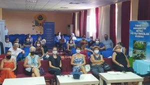 Büyükşehir'den Kaşlı çiftçilere kurs