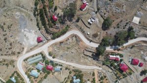 Büyükşehir'den Torosların zirvesine asfalt