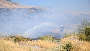 Kumluca'da ot yangını