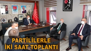 PARTİLİLERLE İKİ SAAT TOPLANTI