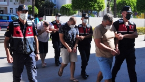 Turistleri dolandıran 3 kişi tutuklandı
