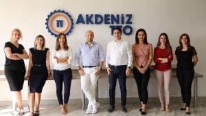 AÜ girişimcilerin yanında