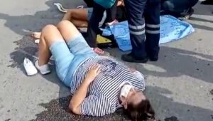 Bisikletler kafa kafaya çarpıştı: 1'i ağır 3 yaralı