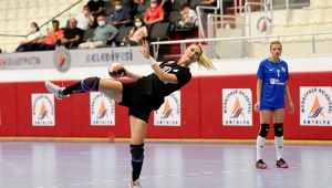 Kaptan dümene geçti