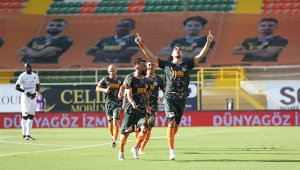  Liderlik koltuğuna oturdu