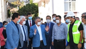  Vali Ersin Yazıcı Finike'de