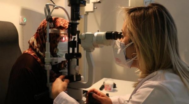 AK PARTİ'Lİ DOKTOR VEKİLDEN GÖZ MUAYENESİ