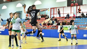 Kelebekler rahat kazandı