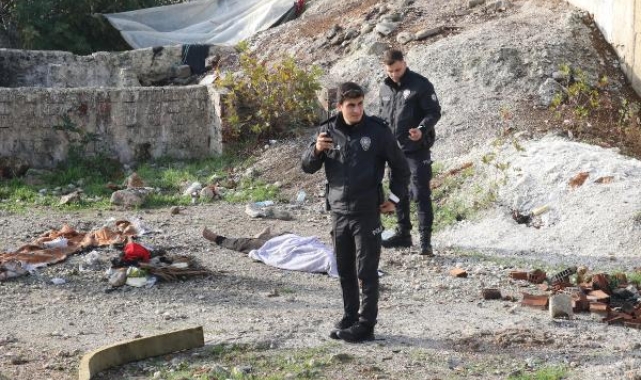 Boş arazide kadın cesedi bulundu