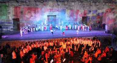 Aspendos'ta 23 Nisan Çocuk Şenliği