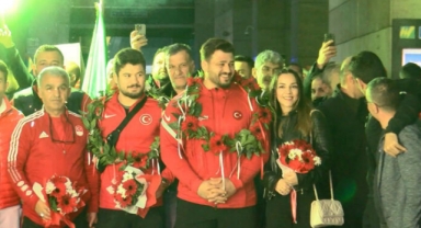 Avrupa şampiyonu Rıza Kayaalp’e başkentte coşkulu karşılama