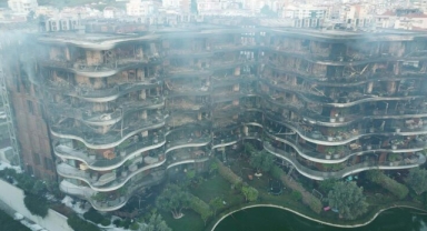 İzmir'de lüks sitedeki yangının büyüklüğü gün ağarınca ortaya çıktı