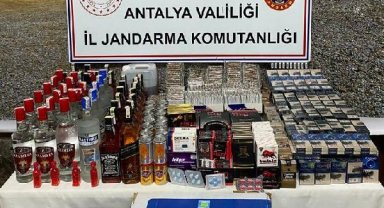 Jandarmadan markete kaçak alkol ve sigara baskını