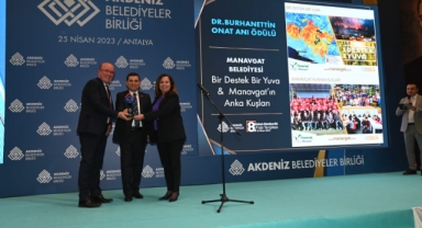 MANAVGAT’A İKİ ÖDÜL BİRDEN