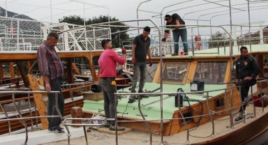 Tur tekneleri Adrasan'ın mavi sularıyla buluşmaya hazırlanıyor